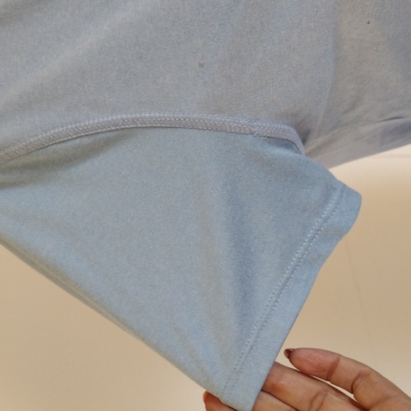 Layer8 T‎ Shirt Women Medium Blue Ombre Short Cap Sleeves V Neck Stretch Sporty - Picture 2 of 10